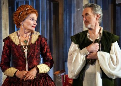 Directing Artifact 6 Wendy Robie (Elizabeth) and Michael Joseph Mitchell (Shakespeare)_Elizabeth Rex at Oak Park Festival Theatre_2019. Photo by Jhenai Mootz